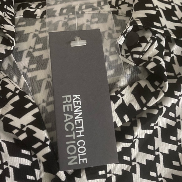 Kenneth Cole Reaction Ling Sleeved Button Front Blouse NWT Size Small - Picture 3 of 10